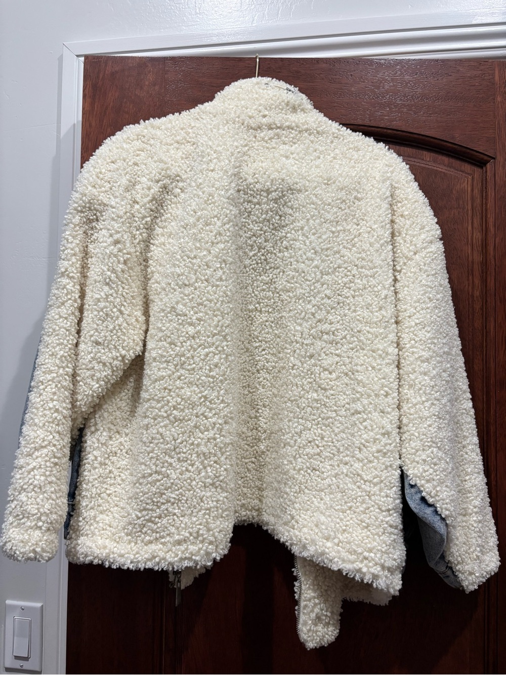 Blank NYC Light Blue Denim Sherpa-Lined Jacket with Cream Sherpa - Picture 3 of 3